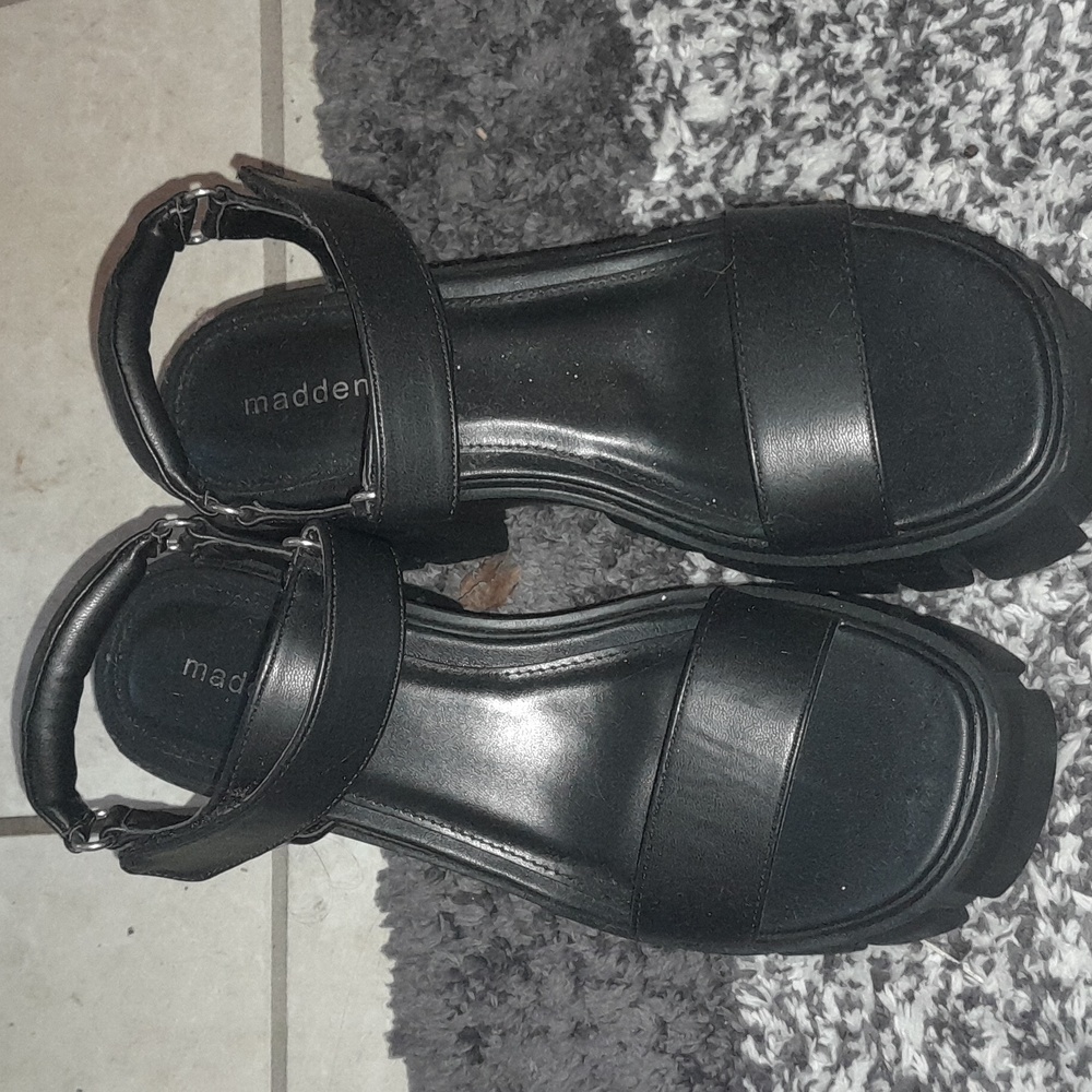 Madden Girl Black Chunky Platform Heeled Sandals